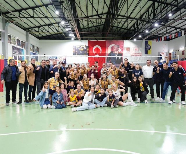 Didim Belediyespor, TVF Kadınlar 2. Ligi'nde Gelişim Koleji'ni 3-1 Yendi
