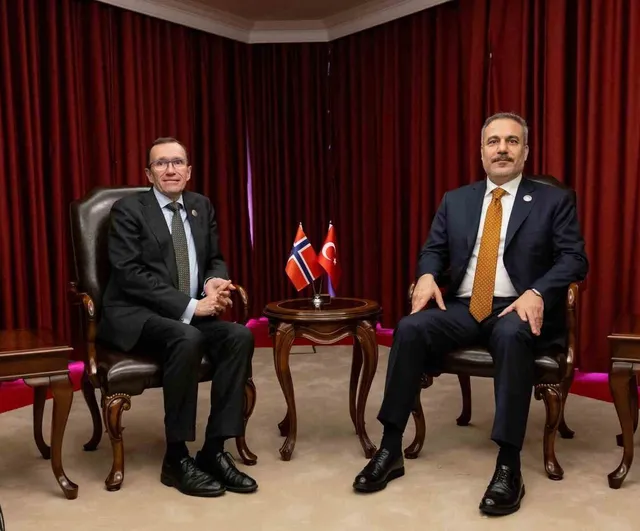 Dışişleri Bakanı Hakan Fidan, Doha'da Norveçli Mevkidaşı Espen Barth Eide ile Görüştü