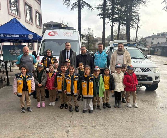 Düzce Işık İlkokulu'nda "Sağlıklı Çocuk, Sağlıklı Gelecek" etkinliği gerçekleştirildi