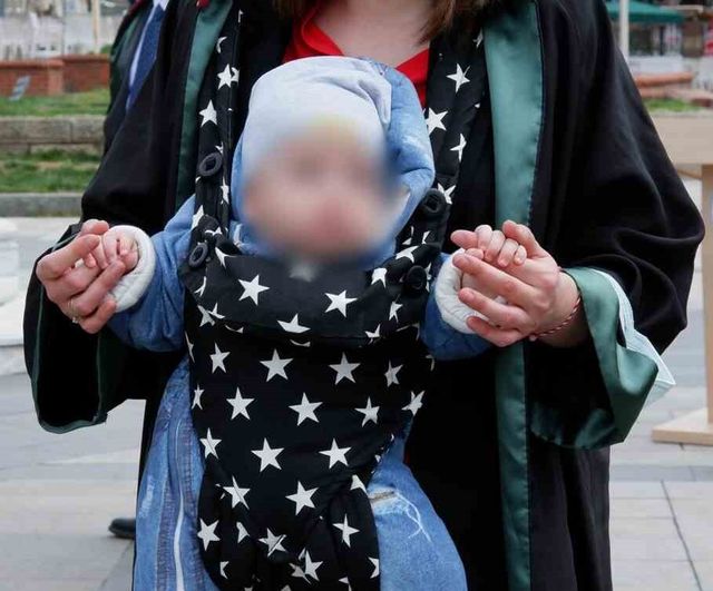 Edirne'de yüksekten düşerek yaşamını yitiren avukat Selda Özkan İlte defnedildi