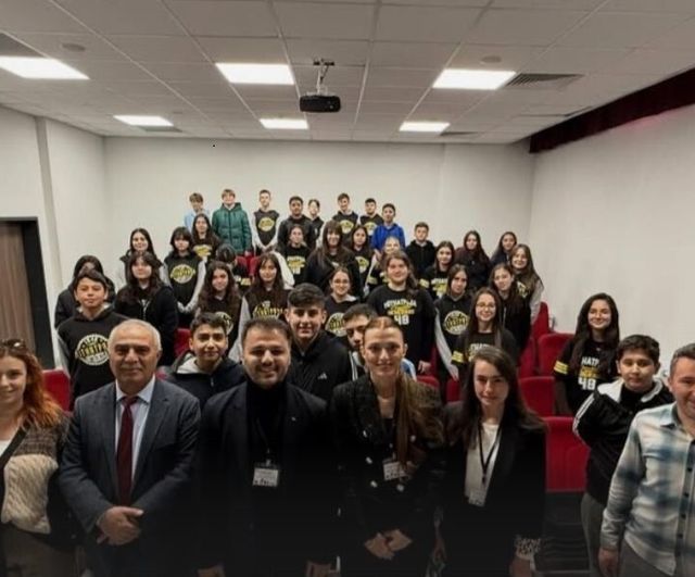 Emirdağ Mithatpaşa Ortaokulu'nda 'Bilim Odaklı Buluşma' — Erasmus+ HORIZON-HEALTHCARE kapsamında akademisyenlerle seminer