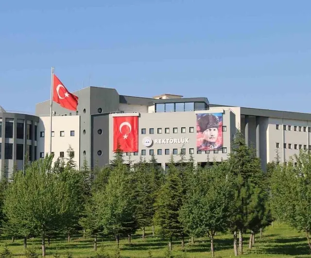 Erciyes Üniversitesi 2024 Araştırma Üniversiteleri Değerlendirmesinde Puanını Artırdı