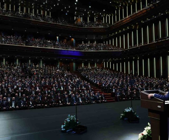 Erdoğan: Türkiye 2028-2029'da bölgesinin veri üssü konumuna yükselecek