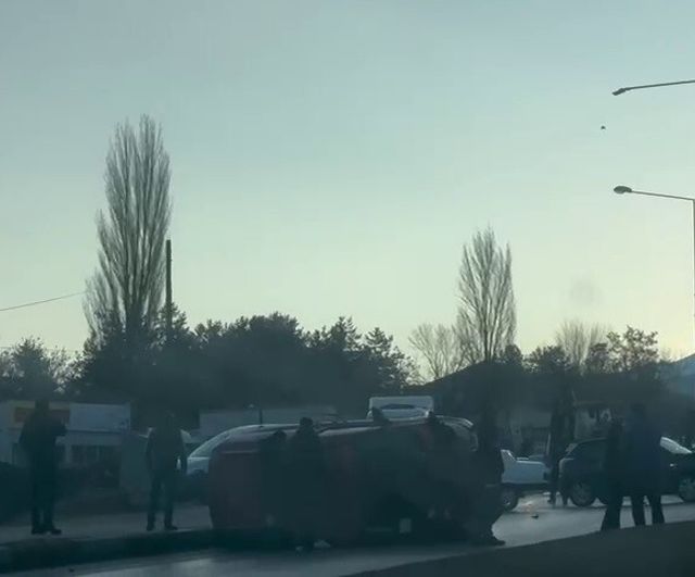 Erzurum'da gizli buzlanma Yakutiye'de aynı kavşakta iki kazaya yol açtı