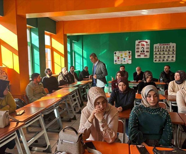 Erzurum'da Türkiye Yüzyılı Maarif Modeli İzleme ve Değerlendirme Çalıştayı