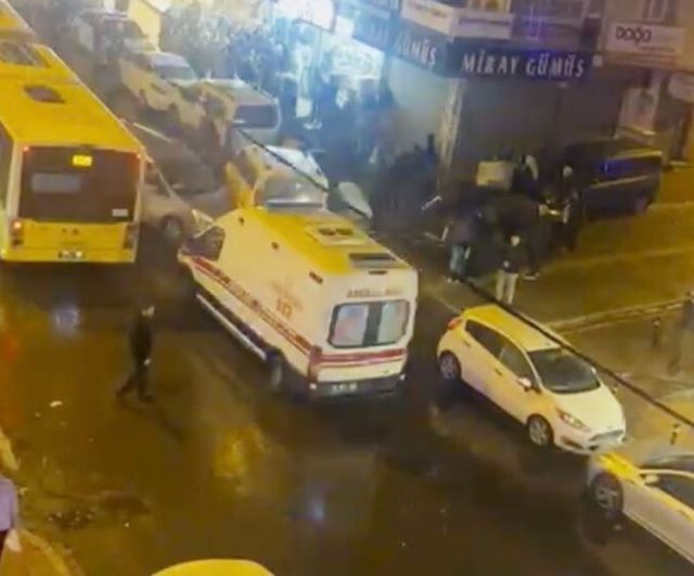 Esenyurt'ta hafif ticari aracın çarpması sonucu bir kişi yaralandı