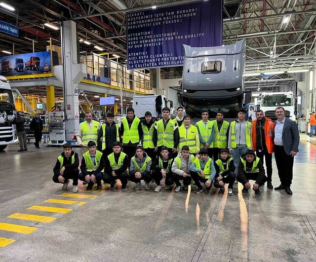 Eskişehir Mesleki ve Teknik Liselerinden Tutum, Yatırım ve Türk Malları Haftası Kapsamında Teknik Geziler