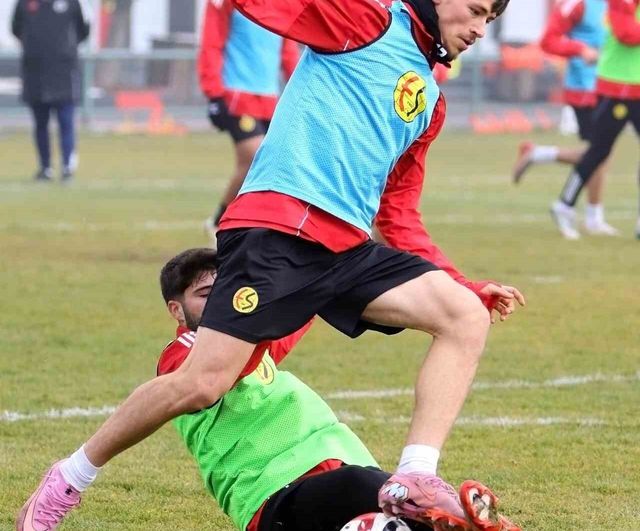 Eskişehirspor, Kütahyaspor Deplasmanı İçin Taktik Çalışmalarını Tamamladı