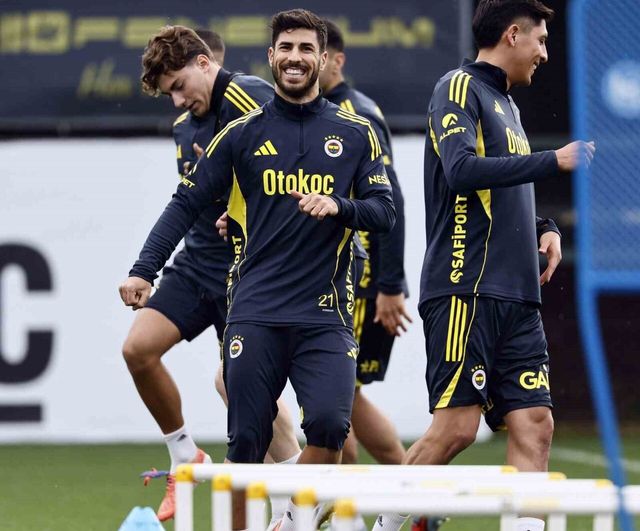 Fenerbahçe, 15 Aralık’taki Konyaspor maçının hazırlıklarına başladı