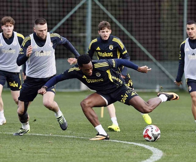 Fenerbahçe, Konyaspor Maçı Öncesi Hazırlıklarını Can Bartu Tesisleri'nde Tamamladı