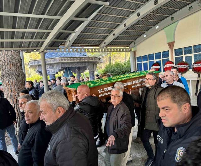 Gazeteci Sema Zoylan'ın babası Ali Zoylan toprağa verildi