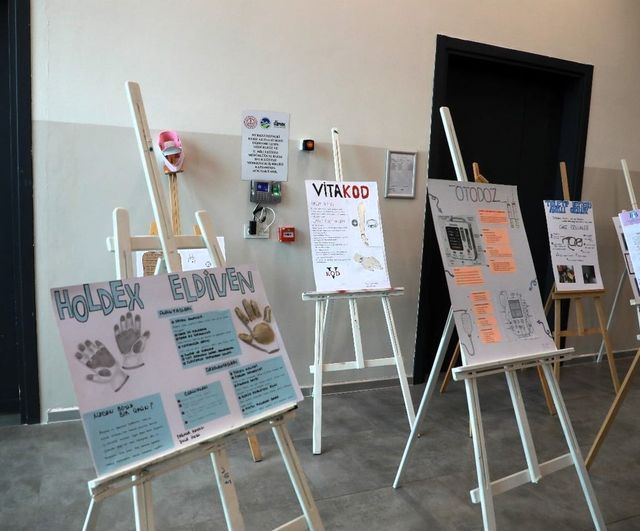 Geleceğin Paramedikleri Sakarya’da Buluştu: I. Ulusal Hastane Öncesi Acil Sağlık Hizmetleri Sempozyumu