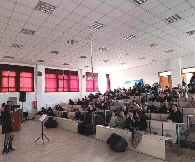 Hisarcık MYO’da Güz Yarıyılı Sonu Motivasyon Etkinliğinde Müzik Konseri Düzenlendi