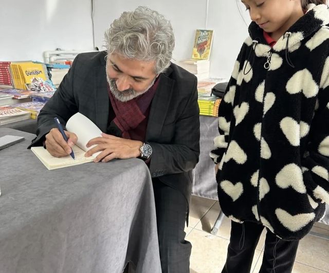 Hisarcık'ta İlk Kitap Fuarı: Öğrenciler Tarihçi Mesut Kocaman ile Buluştu