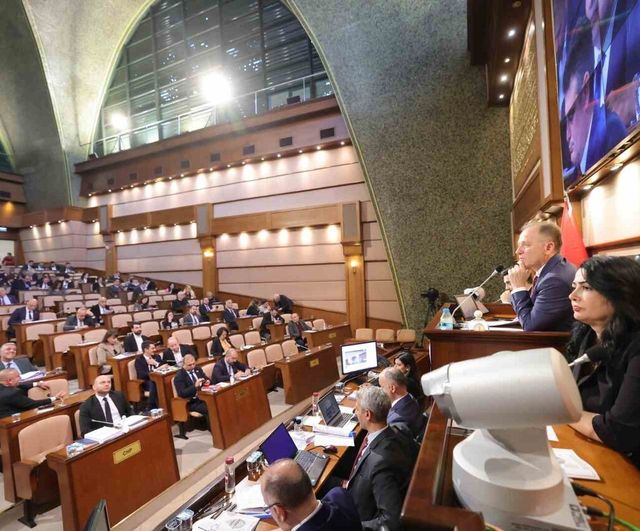 İBB Meclisi'nde İSBİKE tartışması: Hurdaya çıkan bisikletler oturumu gerdi