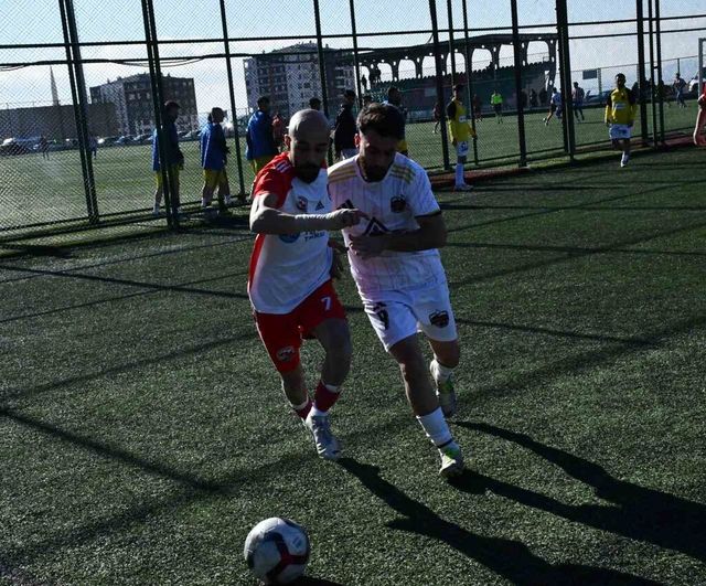 İsmail Okumuş FK, Kayseri 1. Amatör Küme'de lider Büyük Toramanspor'u 4-2 yendi