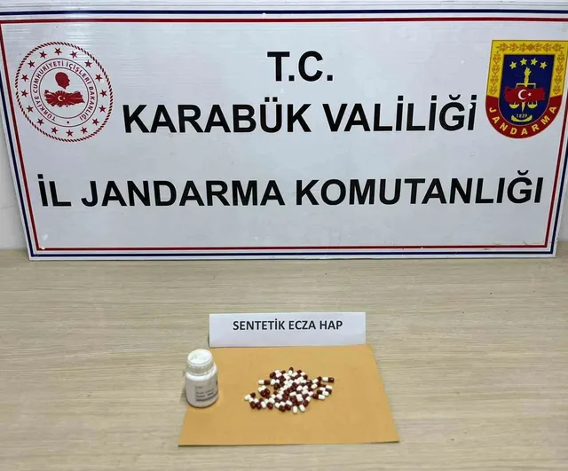 Karabük'te 3 operasyonda 81 sentetik ecza hap ve uyuşturucu ele geçirildi