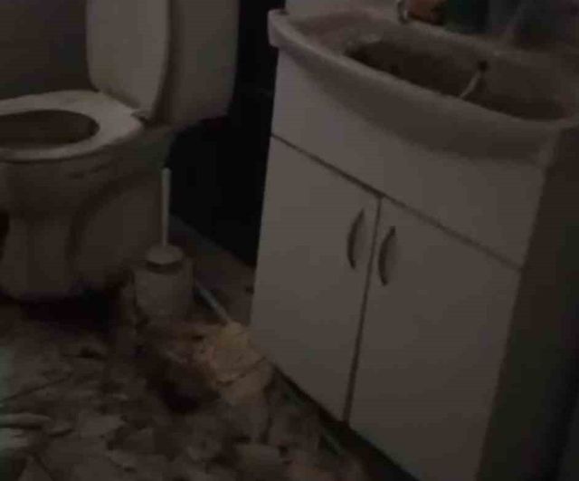 Karabük'te Kiracısına Ulaşamayan Ev Sahibinin Girdiği Daire Çöplerle Dolu Bulundu