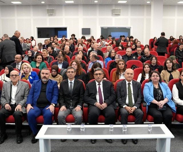 KBÜ, İnsan Hakları Günü'nde Konferans ve Resim Sergisi Düzenledi
