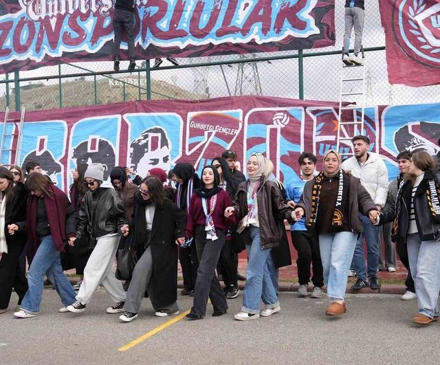 Keçiören'de Üniversiteli Trabzonsporluların Horon Festivali Bağlum Kösrelik Mesire Alanı'nda Düzenlendi