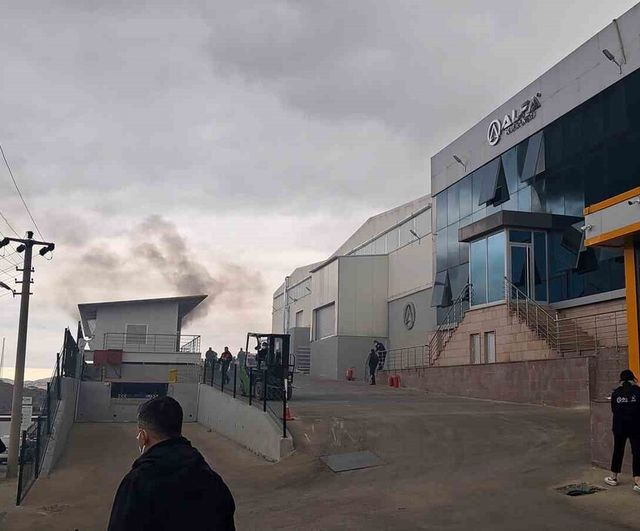 Kırıkkale Yahşihan OSB'de ikinci fabrika yangını: Müdahale sürüyor