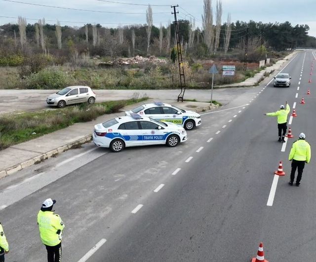 Kırklareli'de ASELSAN üretimi yüz tanımalı yaka kameralarıyla trafik denetimlerinde kayıt dönemi başladı