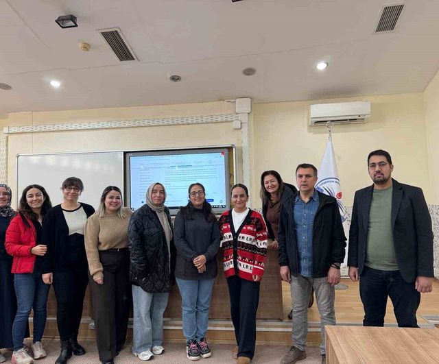 Köyceğiz'de öğretmenlere 'Proje Hazırlama Yöntem ve Uygulamaları' eğitimi tamamlandı
