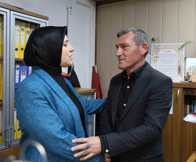 Kozan Mahmutlu Mahallesi'nde yeni muhtar Soner Özev 2 oy farkla seçildi