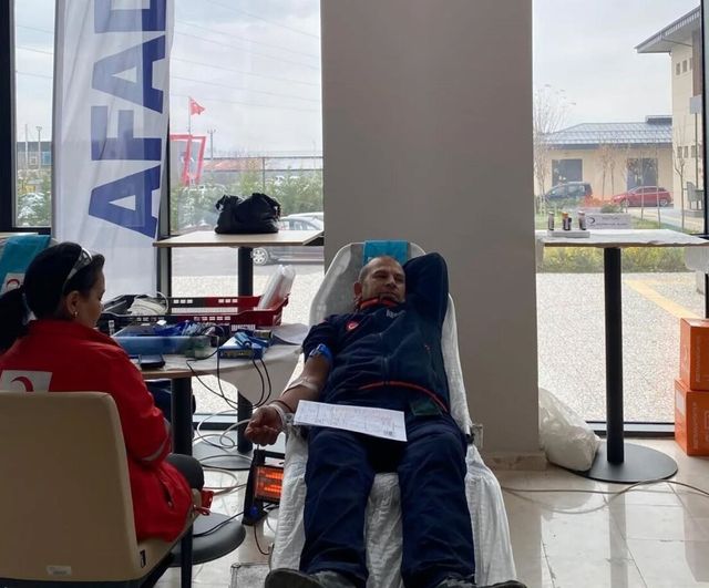 Kütahya AFAD ve Türk Kızılayı ortak kan bağışı kampanyası düzenledi