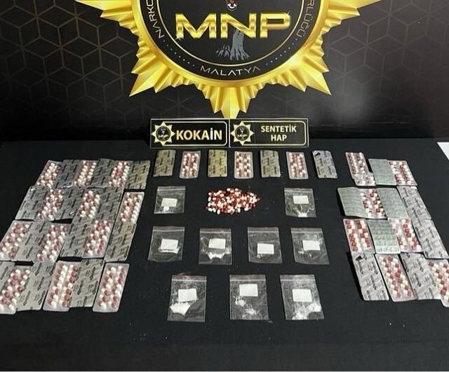 Malatya'da uyuşturucu operasyonu: bin 370 adet sentetik ecza hap ve 7,31 gram kokain ele geçirildi, 3 tutuklama