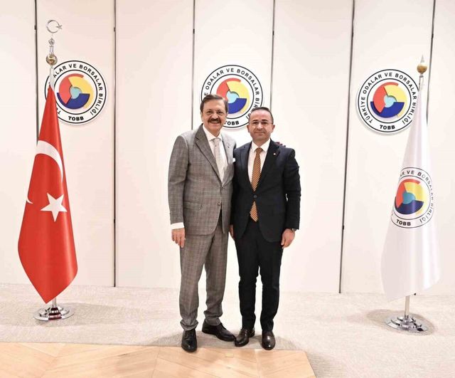 MATSO Başkanı Güngör, TOBB Başkanı Hisarcıklıoğlu’na Manavgat iş dünyasının taleplerini içeren dosyayı sundu