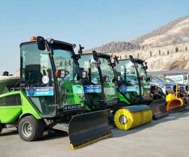 Melikgazi Belediyesi kışa hazır: 14 bin ton tuz, 120 araç ve 387 personel ile 24 saat teyakkuz