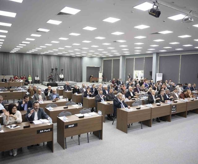 Mersin Büyükşehir Belediye Meclisi Aralık Birleşiminde 20 Maddeyi Görüştü; Tarımsal Destek ve Silifke Açılışları Duyuruldu