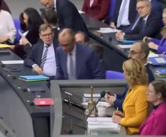 Merz: 'Büyük güçlerin oyun topu değiliz' — Brüksel zirvesi öncesi Rusya-Ukrayna gündemi