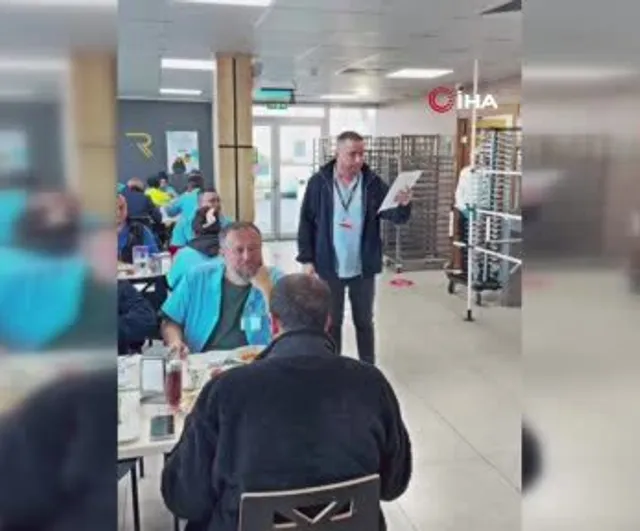 Mudanya Yazaki işçileri MESS'in zam teklifini çatal-kaşıkla protesto etti