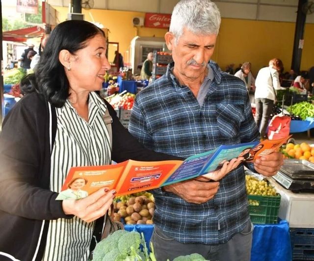 Muğla'da Açık Kapı, Kadına Yönelik Şiddetle Mücadele İçin Bilgilendirme Stantları Kurdu