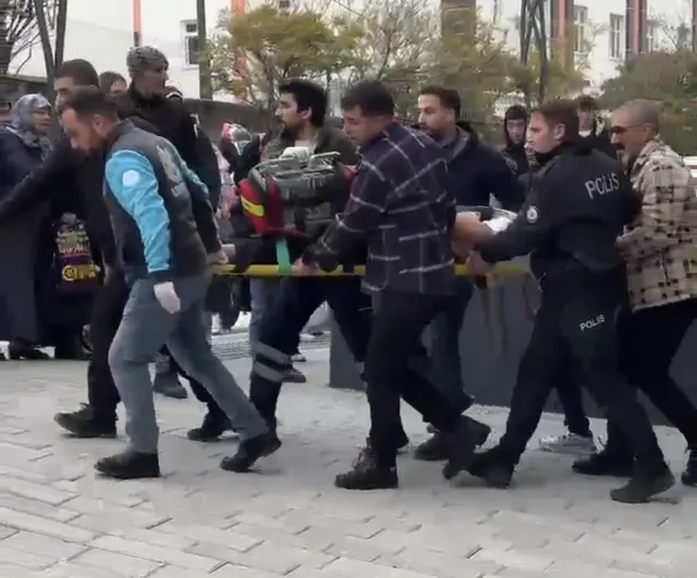 Muş'ta apartman dairesinde kendine zarar verme girişimi ekiplerin müdahalesiyle sonlandırıldı