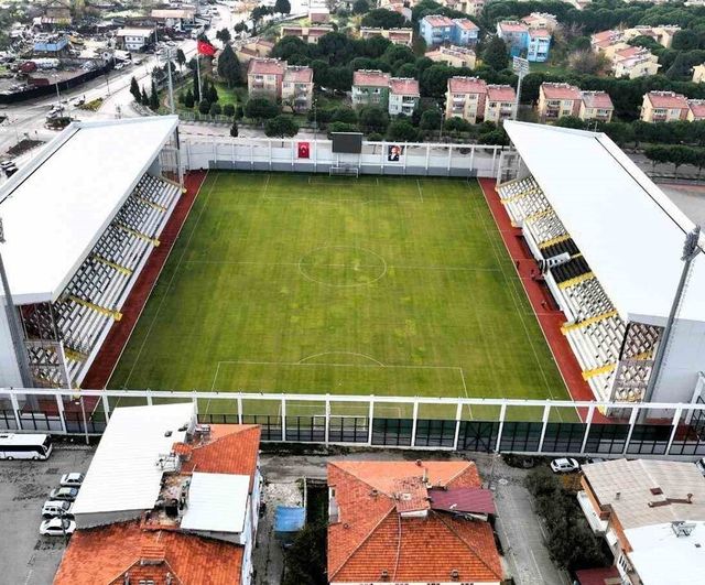 Nazım Yavuz Stadyumu Soma’da açıldı: Bakan Bak tesisleşme ve 2026 hedefini vurguladı