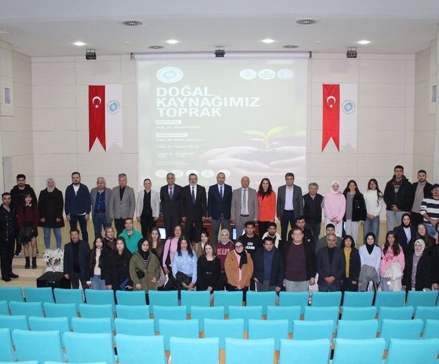 Niğde Ömer Halisdemir Üniversitesi'nde 'Doğal Kaynağımız Toprak' Programı: Toprağın Tarımsal ve Sağlık Boyutları Ele Alındı