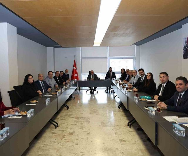 Nilüfer Belediye Başkanı Şadi Özdemir OSB yöneticileriyle buluştu: Sürdürülebilir sanayi-kent iş birliği konuşuldu