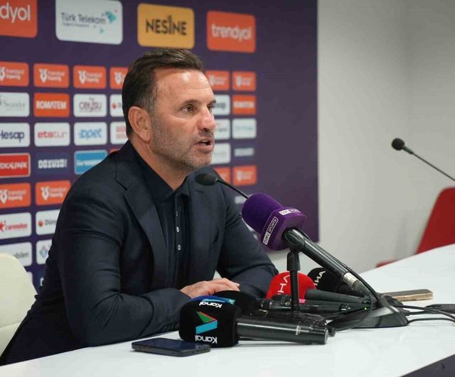 Okan Buruk: Galatasaray'ın Antalya galibiyeti lider olarak dönmemizi sağladı