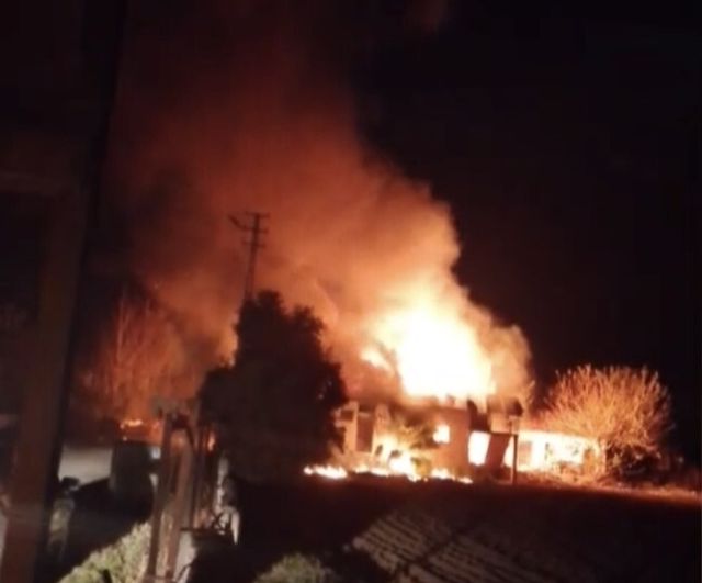 Osmaniye Yeniköy'de tüplerin bulunduğu evde yangın: Patlama anları kamerada