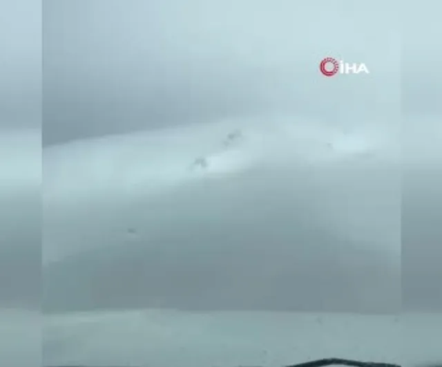 Palandöken Geçidinde Kar ve Tipi Ulaşımı Aksattı