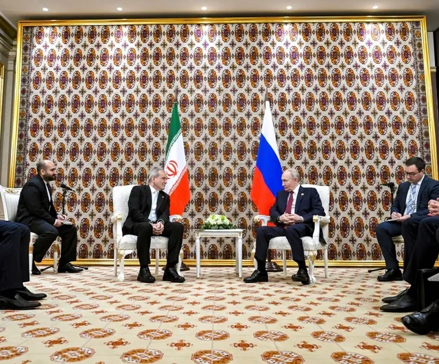 Pezeşkiyan ve Putin Aşkabat’ta Görüştü: Kapsamlı Stratejik Ortaklık Anlaşması Uygulamaya Konuluyor