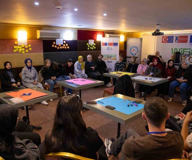 Rize’de Gençlerin Sosyal Medya Bağımlılığı Araştırması Başladı