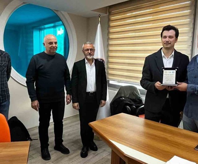 Salihli'de SALFOD tarafından Manisa Celal Bayar Üniversitesi öğrencilerine mobil fotoğraf eğitimi