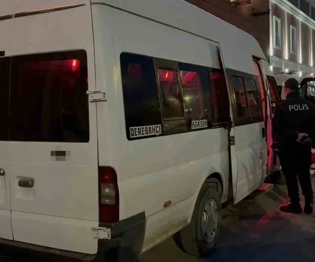 Samsun'da dolmuş şoförüne araç içinde silahlı saldırı: sürücü hastanede, şüpheli gözaltında