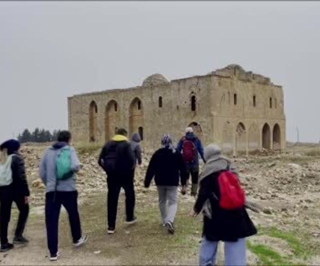 Şanlıurfa’da doğa yürüyüşçüleri Germuş Kilisesi için farkındalık yürüyüşü düzenledi