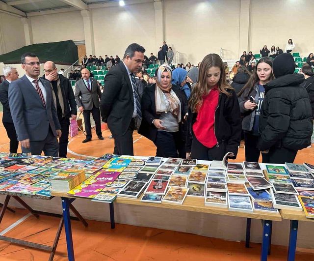 Sarıgöl 1. Kitap Günleri'ne Yoğun İlgi: 15-18 Aralık'ta Yazarlar ve Okuyucular Buluştu