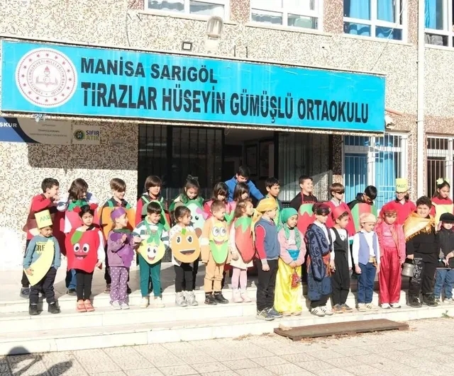 Sarıgöl'de Tırazlar Hüseyin Gümüşlü Ortaokulu'nda Yerli Malı Haftası Etkinlikleri